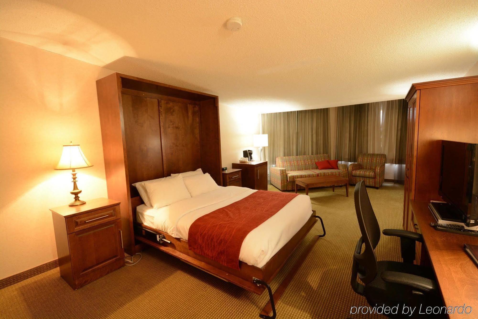 Comfort Inn Mont Laurier Buitenkant foto